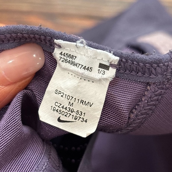 Nike Dri Fit Swoosh Women’s Ultrabreath Sports Bra Sz M Purple Logo - Picture 7 of 8